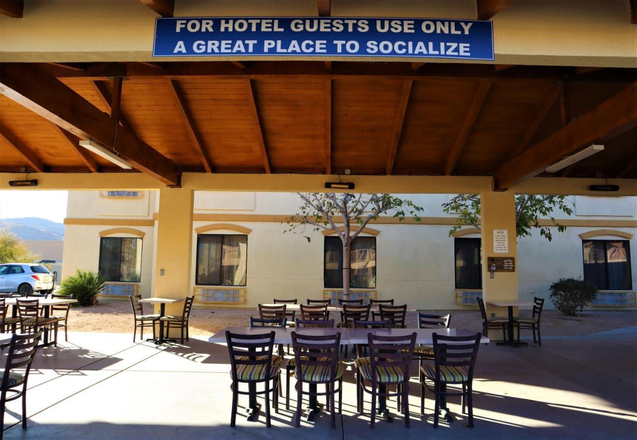 Oasis Inn And Suites 29 Palms Hotel Joshua Tree National Park Twentynine Palms Eksteriør bilde